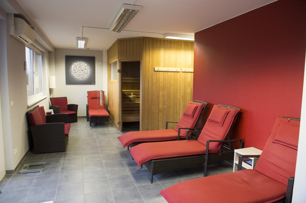 Hotel Roedelheimer Hof - Am Wasserturm Франкфурт на Майн Екстериор снимка